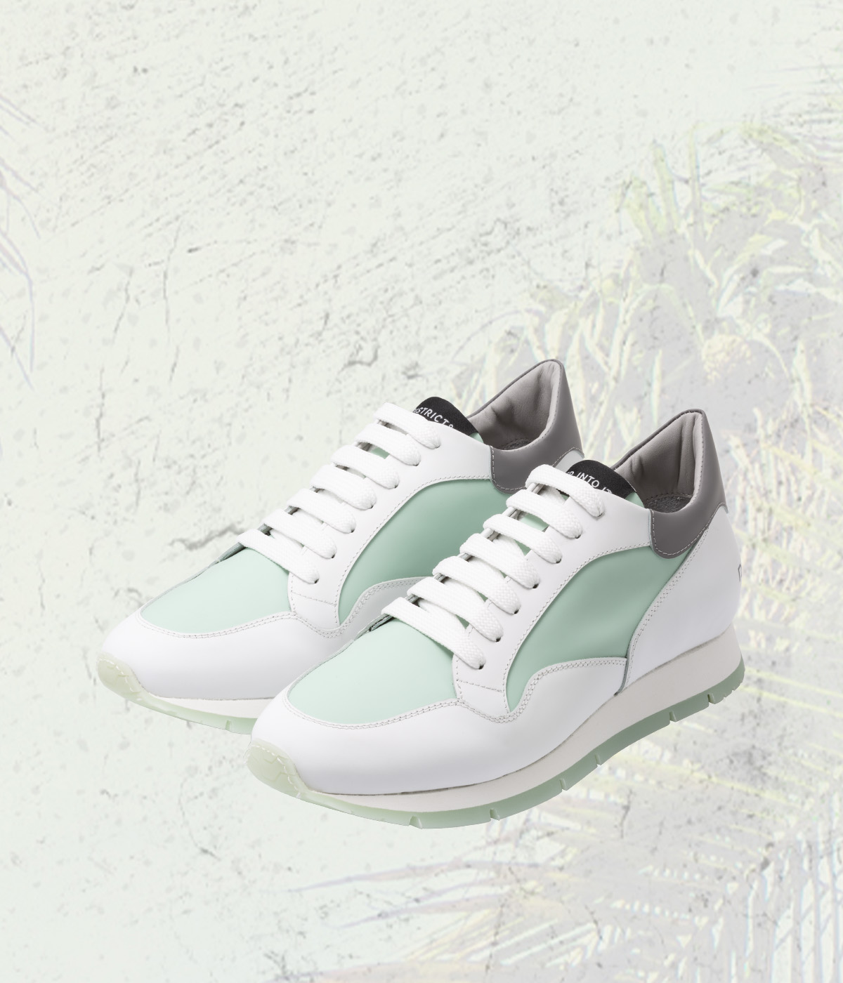 DISTRICT8 - Sneakers Diamond Lane (812) in pelle gommata bianca/verde acqua, spoiler grigio e logo serigrafato